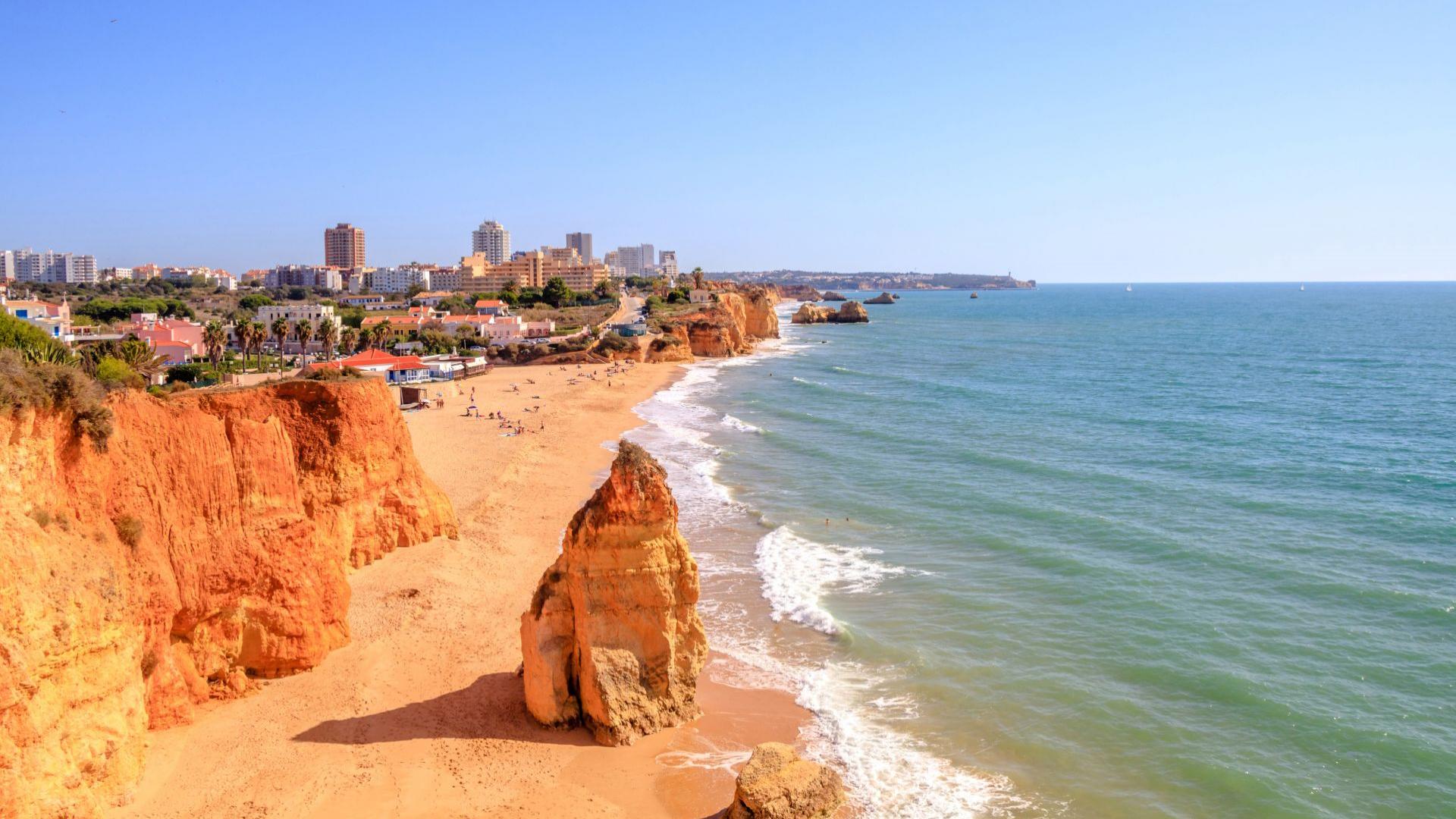 Algarve in December, a sunny X-Mas village