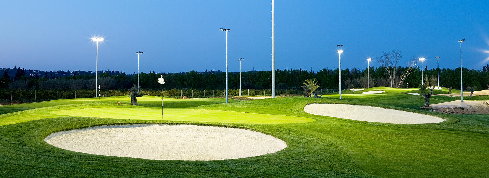 Golf Academy à noite