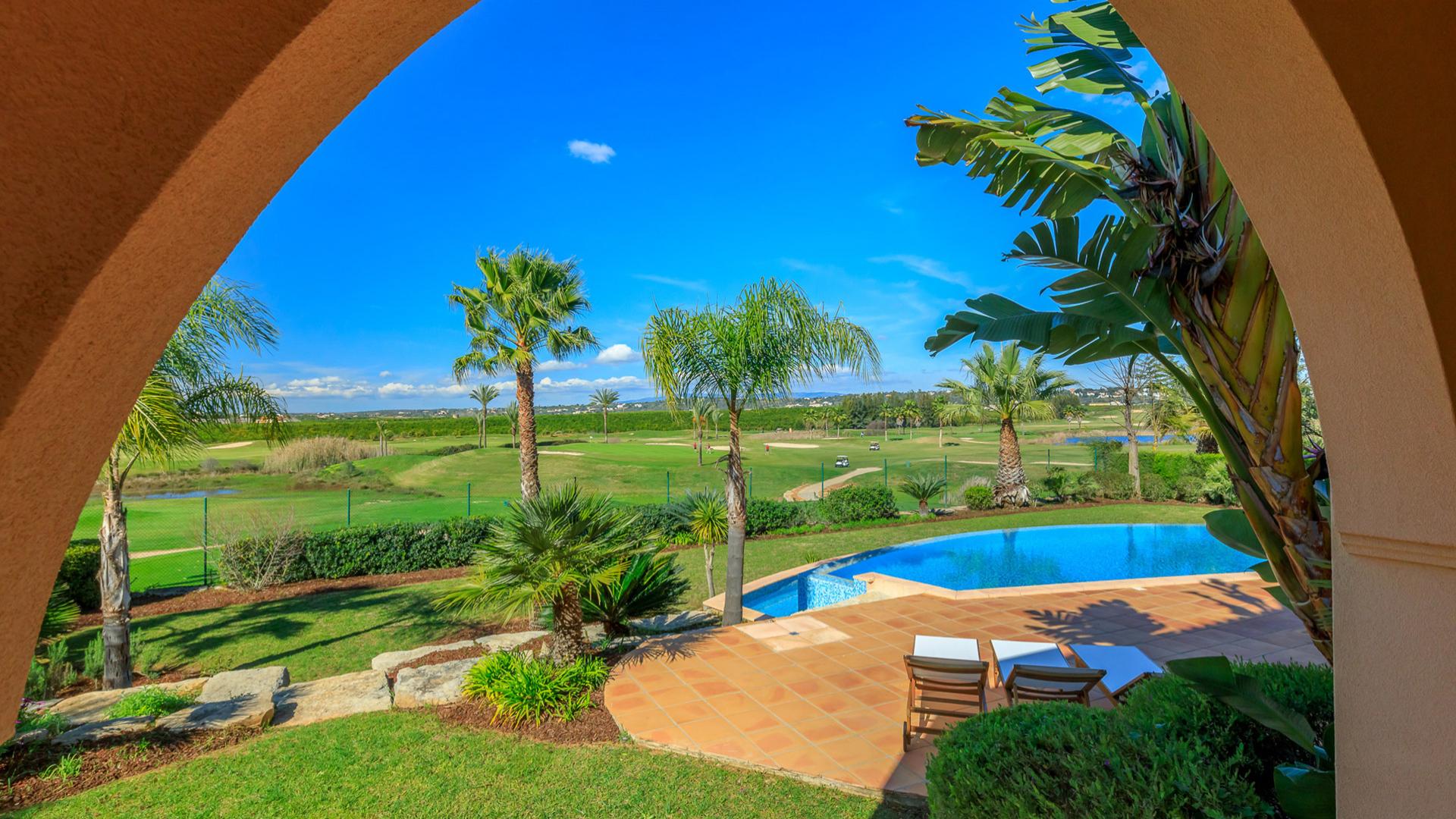 Amendoeira broadcasted on Portuguese TV